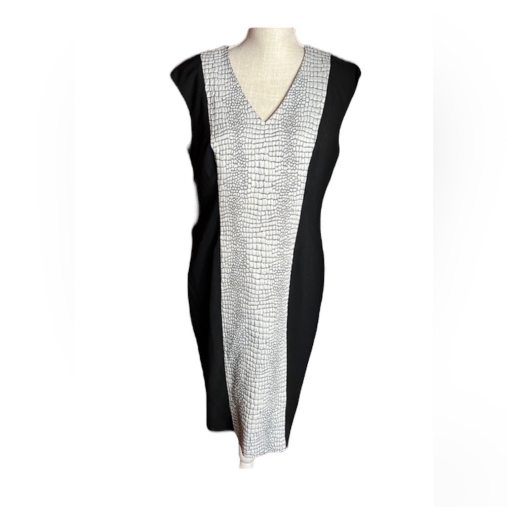 Calvin Klein Black & White Textured Snake Print Sleeveless MIDI Dress